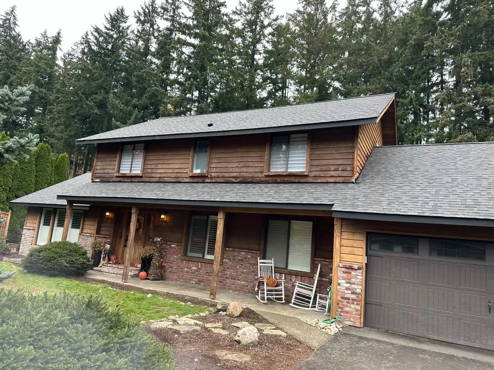 Finished home with its new architectural shingle roof, by Mr Mendoza Roofing